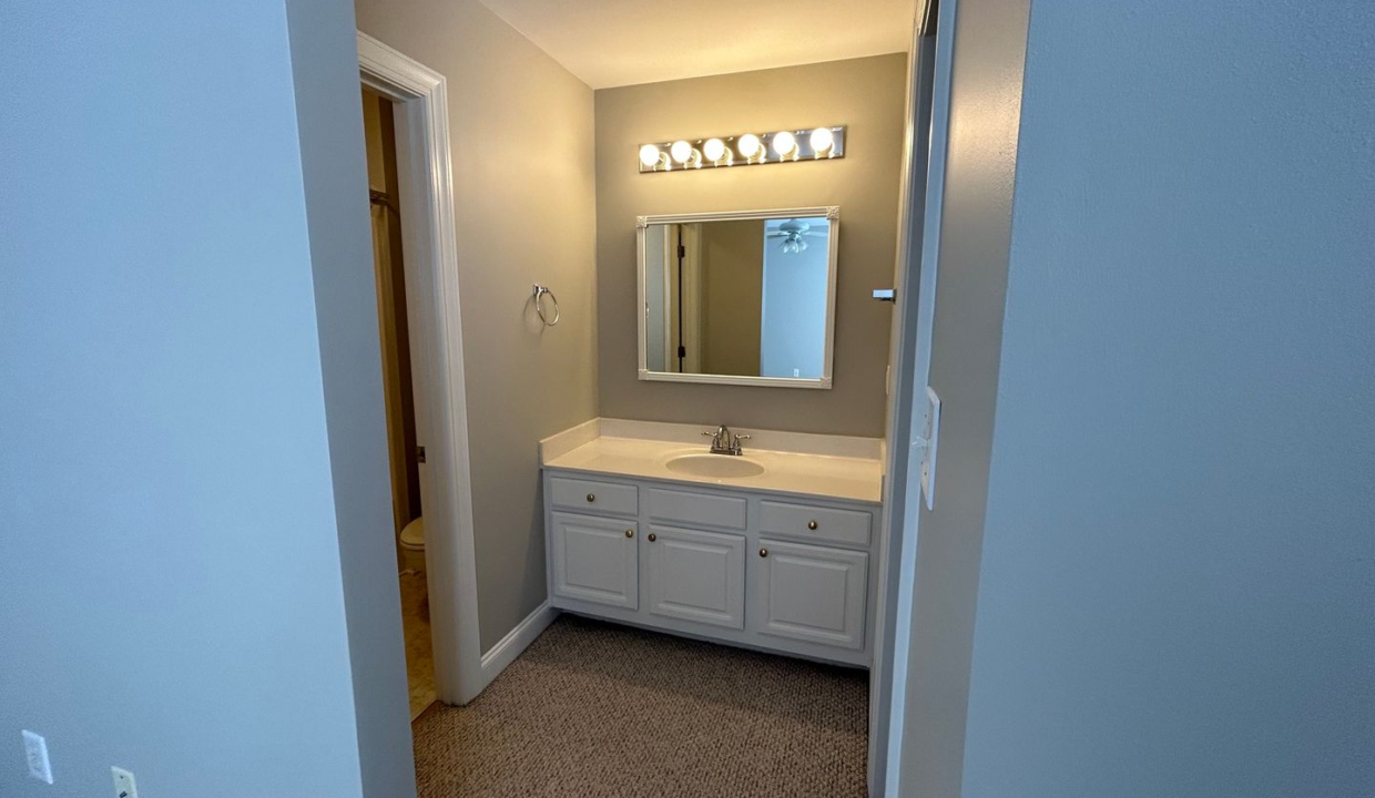 4140-Standing-Rock-Way-Raleigh-NC-27604-10