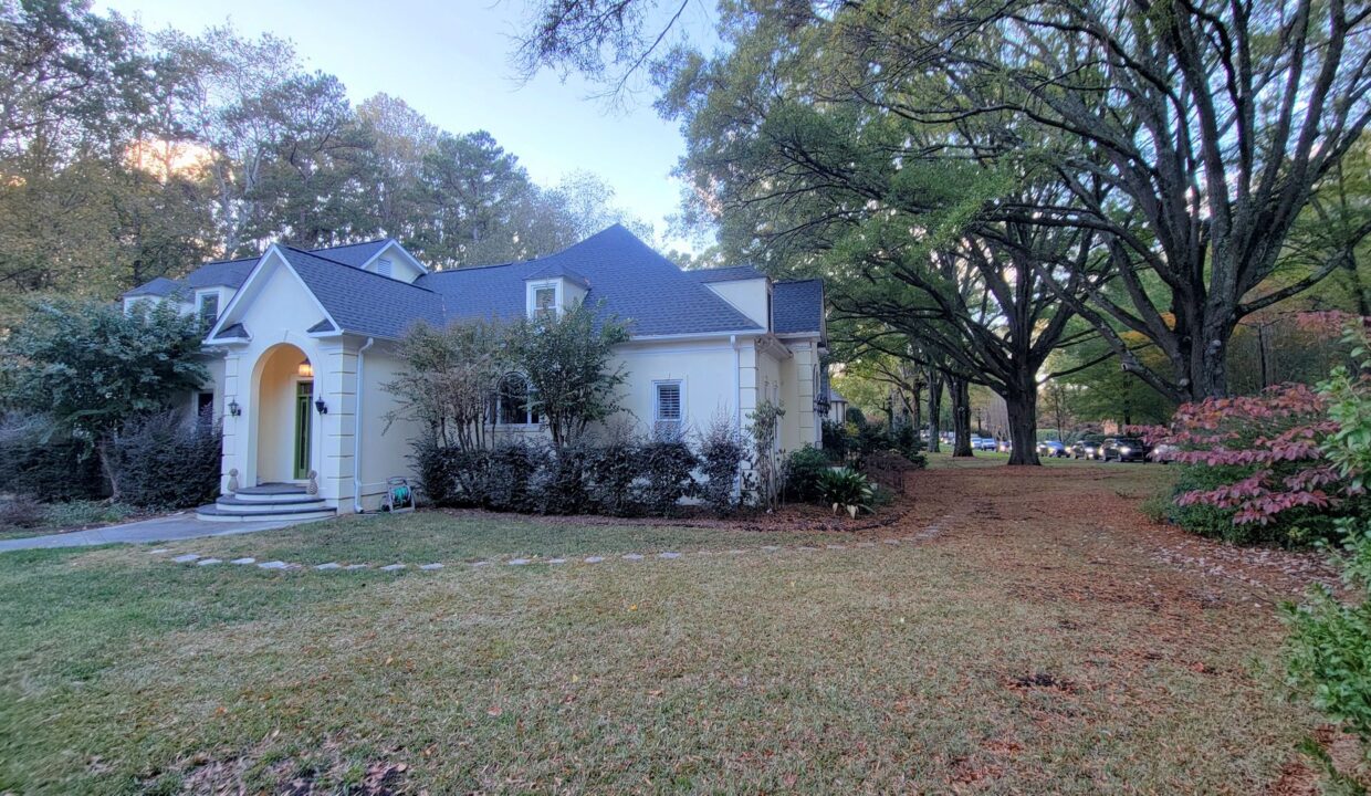5630-Colony-Dr-Charlotte-NC-28226-26