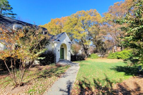 5630-Colony-Dr-Charlotte-NC-28226-27