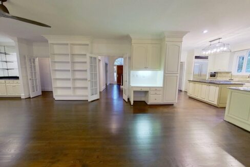 5630-Colony-Dr-Charlotte-NC-28226-27