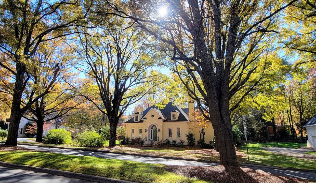 5630-Colony-Dr-Charlotte-NC-28226-33