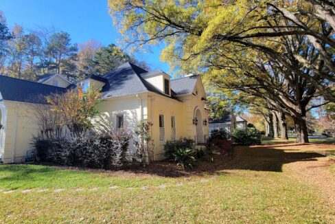 5630-Colony-Dr-Charlotte-NC-28226-35