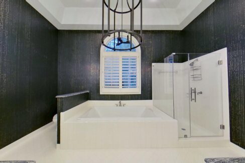 5630-Colony-Dr-Charlotte-NC-28226-35