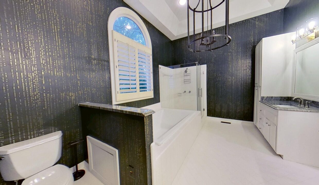 5630-Colony-Dr-Charlotte-NC-28226-36