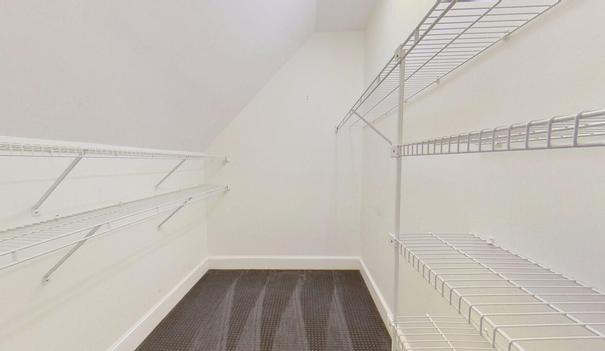 5630-Colony-Dr-Charlotte-NC-28226-40