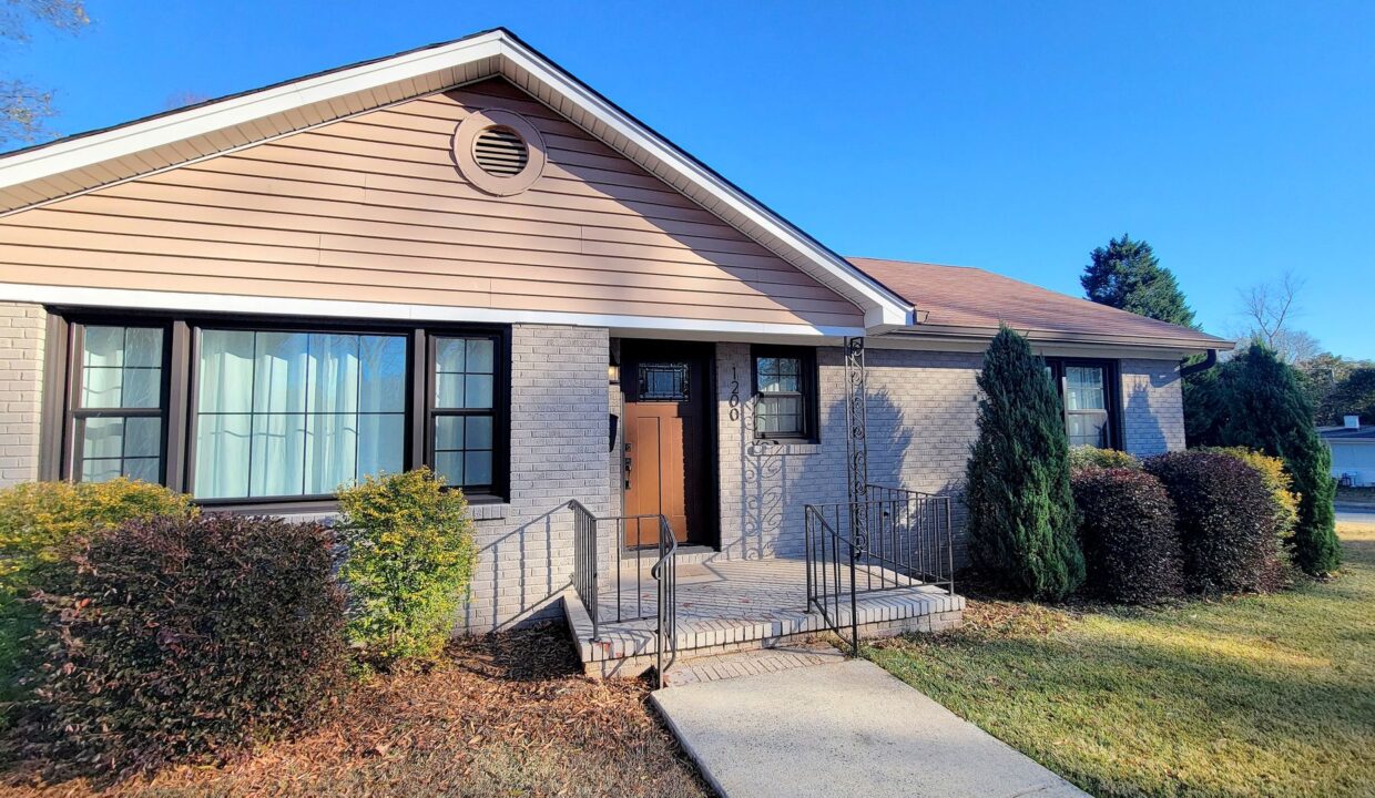 1200-Dresden-Dr-W-Charlotte-NC-28205-11