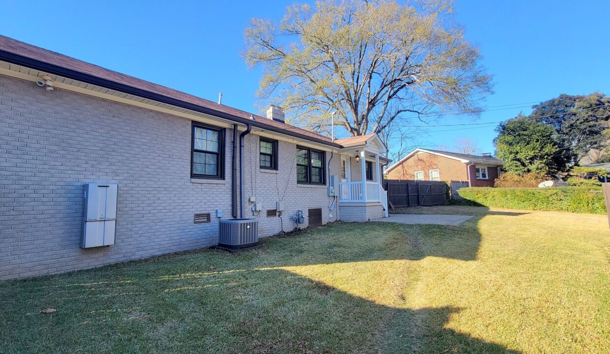 1200-Dresden-Dr-W-Charlotte-NC-28205-13