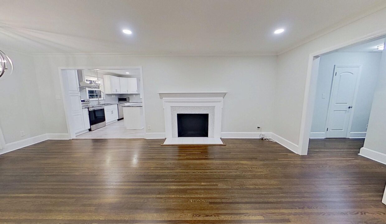 1200-Dresden-Dr-W-Charlotte-NC-28205-16