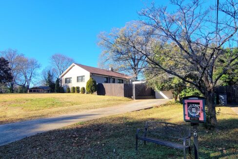 1200-Dresden-Dr-W-Charlotte-NC-28205-17