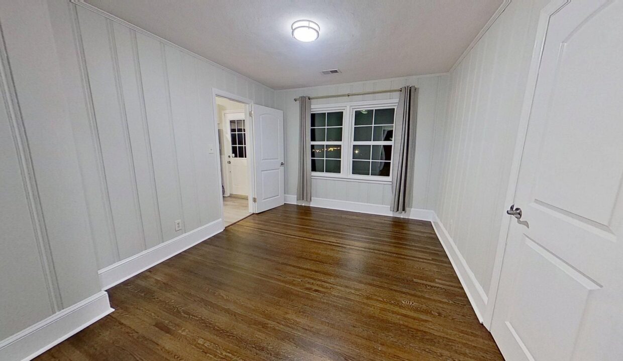 1200-Dresden-Dr-W-Charlotte-NC-28205-22