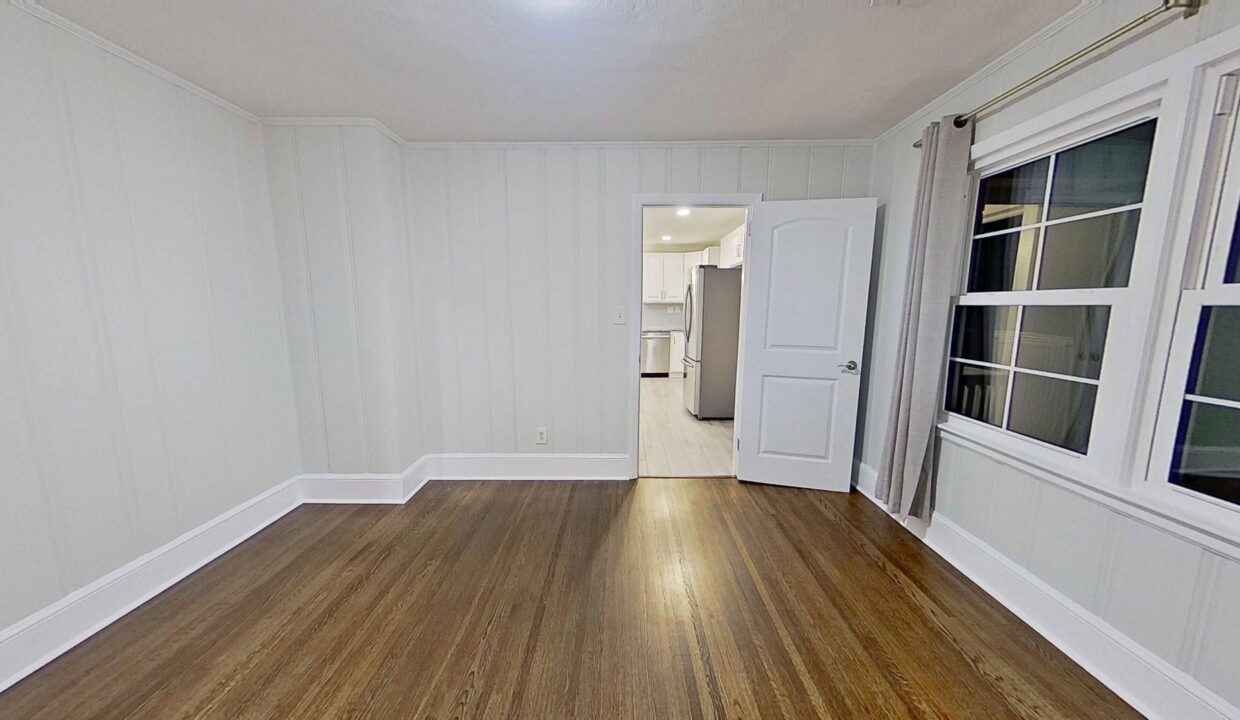 1200-Dresden-Dr-W-Charlotte-NC-28205-24