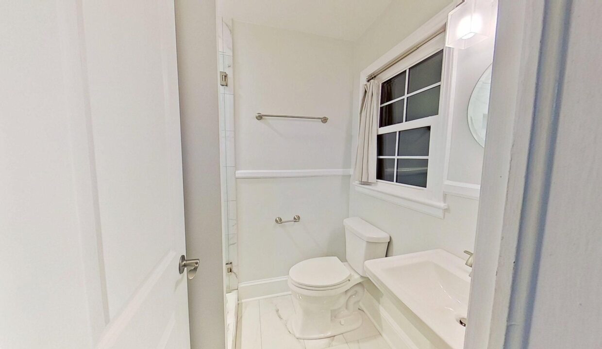 1200-Dresden-Dr-W-Charlotte-NC-28205-31