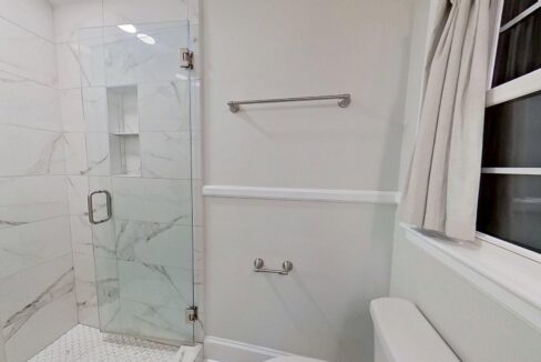 1200-Dresden-Dr-W-Charlotte-NC-28205-32