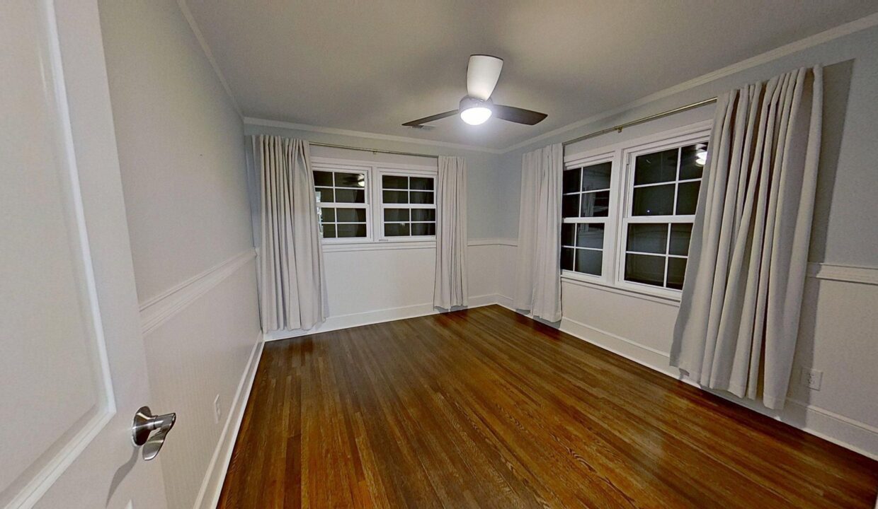 1200-Dresden-Dr-W-Charlotte-NC-28205-35