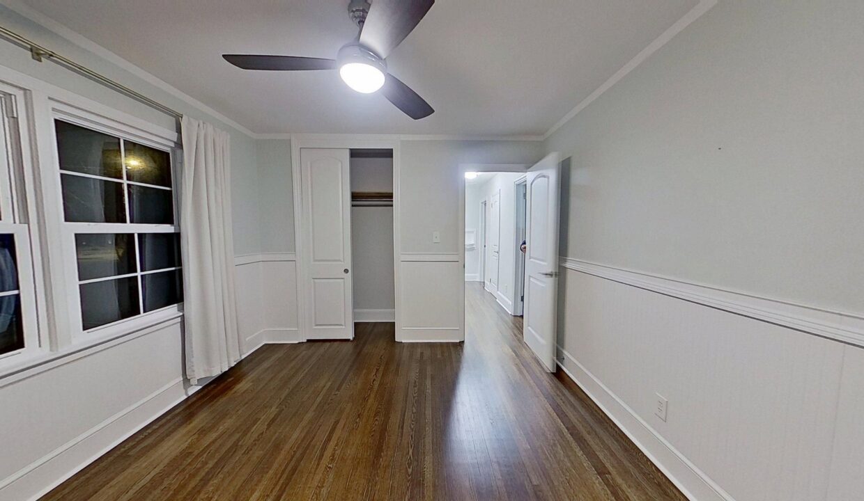 1200-Dresden-Dr-W-Charlotte-NC-28205-36