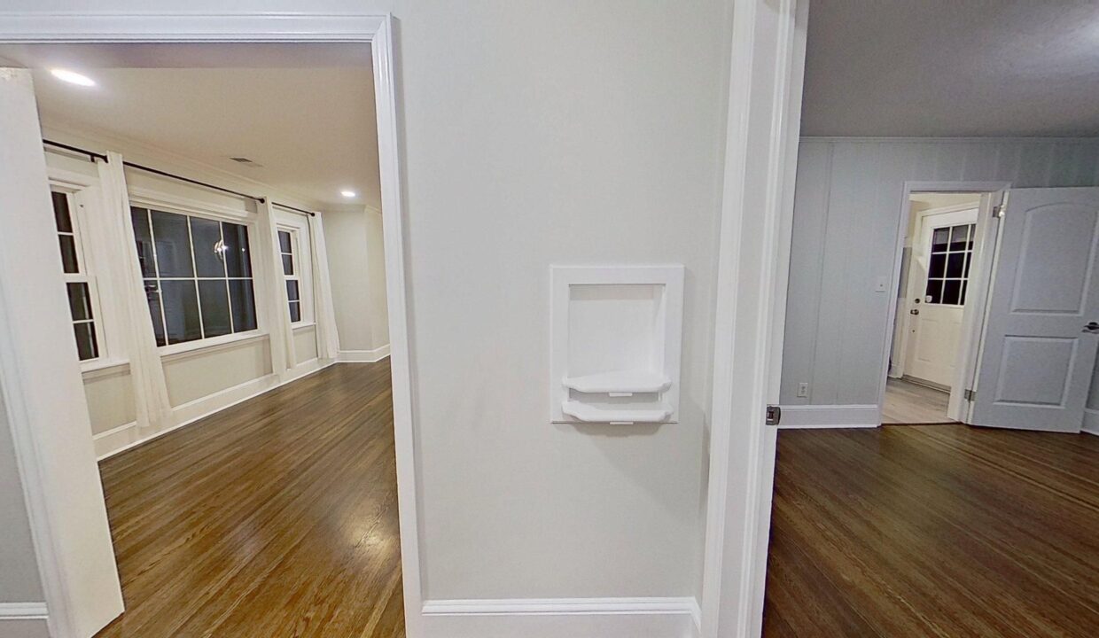 1200-Dresden-Dr-W-Charlotte-NC-28205-38