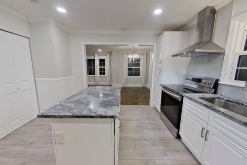 1200-Dresden-Dr-W-Charlotte-NC-28205-4