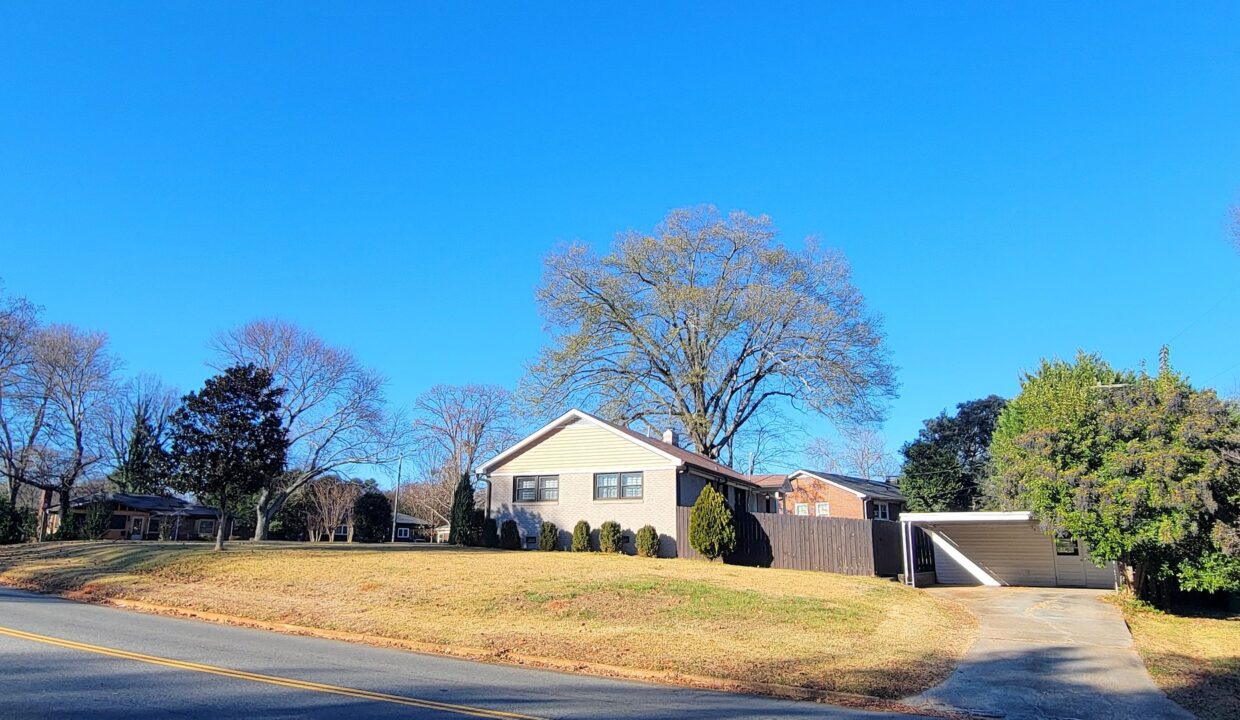 1200-Dresden-Dr-W-Charlotte-NC-28205-7