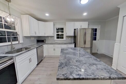 1200-Dresden-Dr-W-Charlotte-NC-28205-8