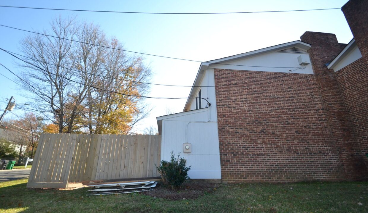1422-Delane-Ave-5-Charlotte-NC-28211-12