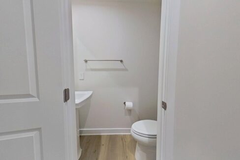 208-Lograto-Ln-Simpsonville-SC-29681-12