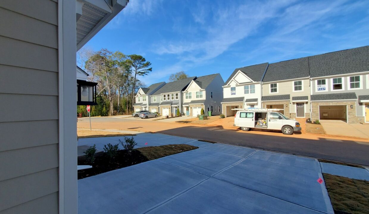 208-Lograto-Ln-Simpsonville-SC-29681-13