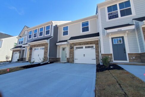 208-Lograto-Ln-Simpsonville-SC-29681-16