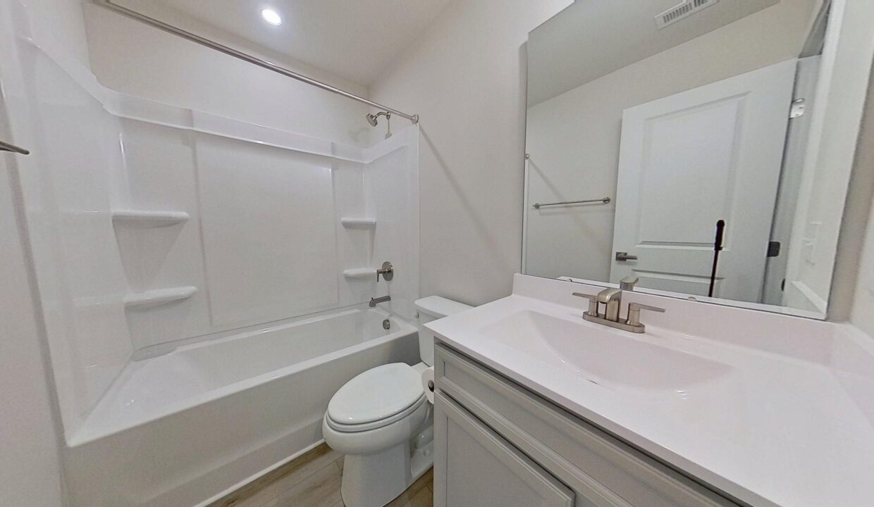 208-Lograto-Ln-Simpsonville-SC-29681-20