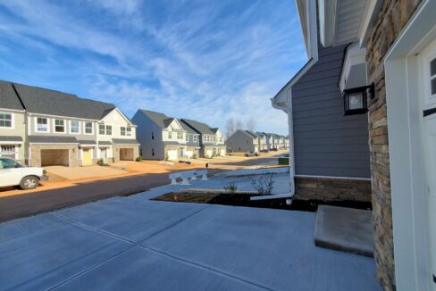 208-Lograto-Ln-Simpsonville-SC-29681-21