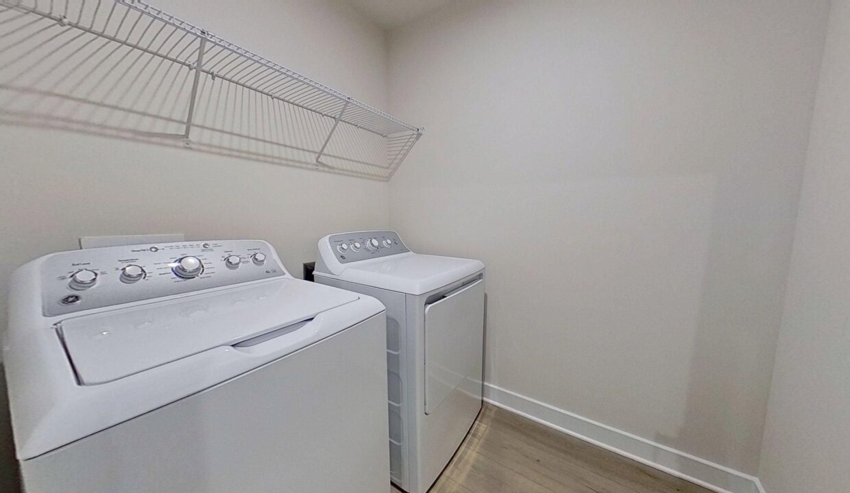 208-Lograto-Ln-Simpsonville-SC-29681-22