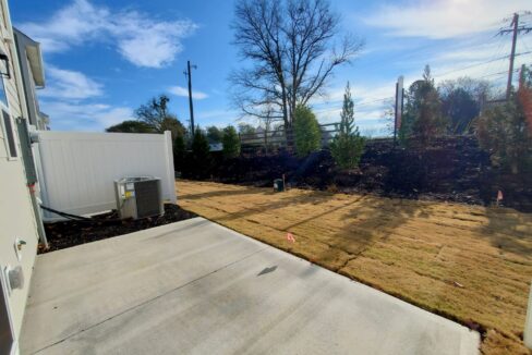 208-Lograto-Ln-Simpsonville-SC-29681-24