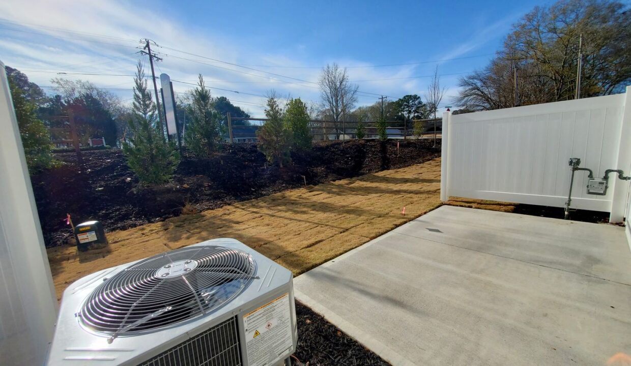 208-Lograto-Ln-Simpsonville-SC-29681-29