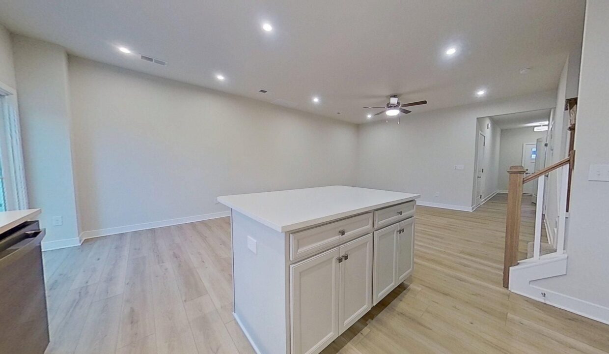 208-Lograto-Ln-Simpsonville-SC-29681-5