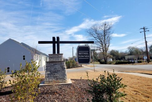 208-Lograto-Ln-Simpsonville-SC-29681-7