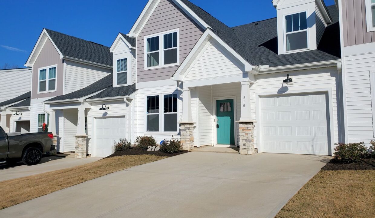 210-Woodhouse-Way-Greenville-SC-29605-27