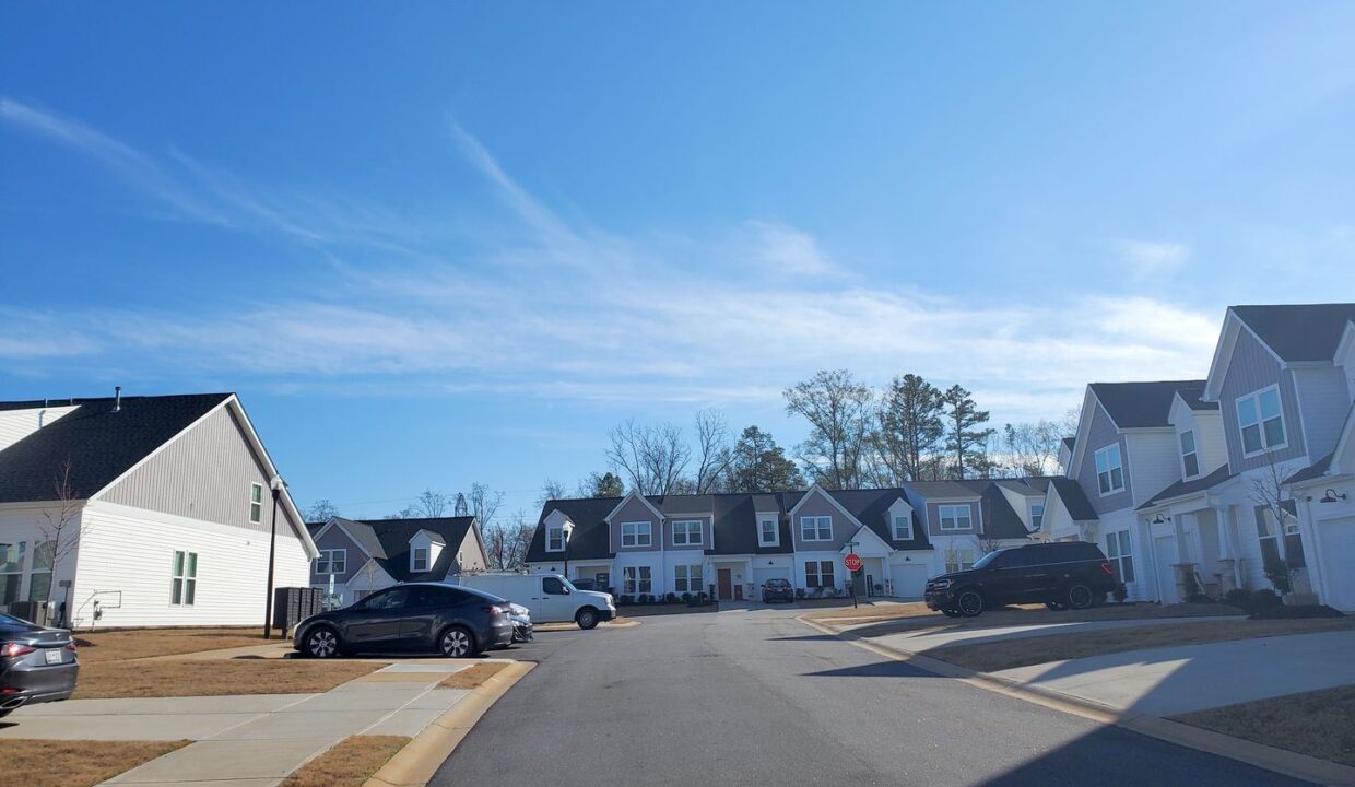 210-Woodhouse-Way-Greenville-SC-29605-31