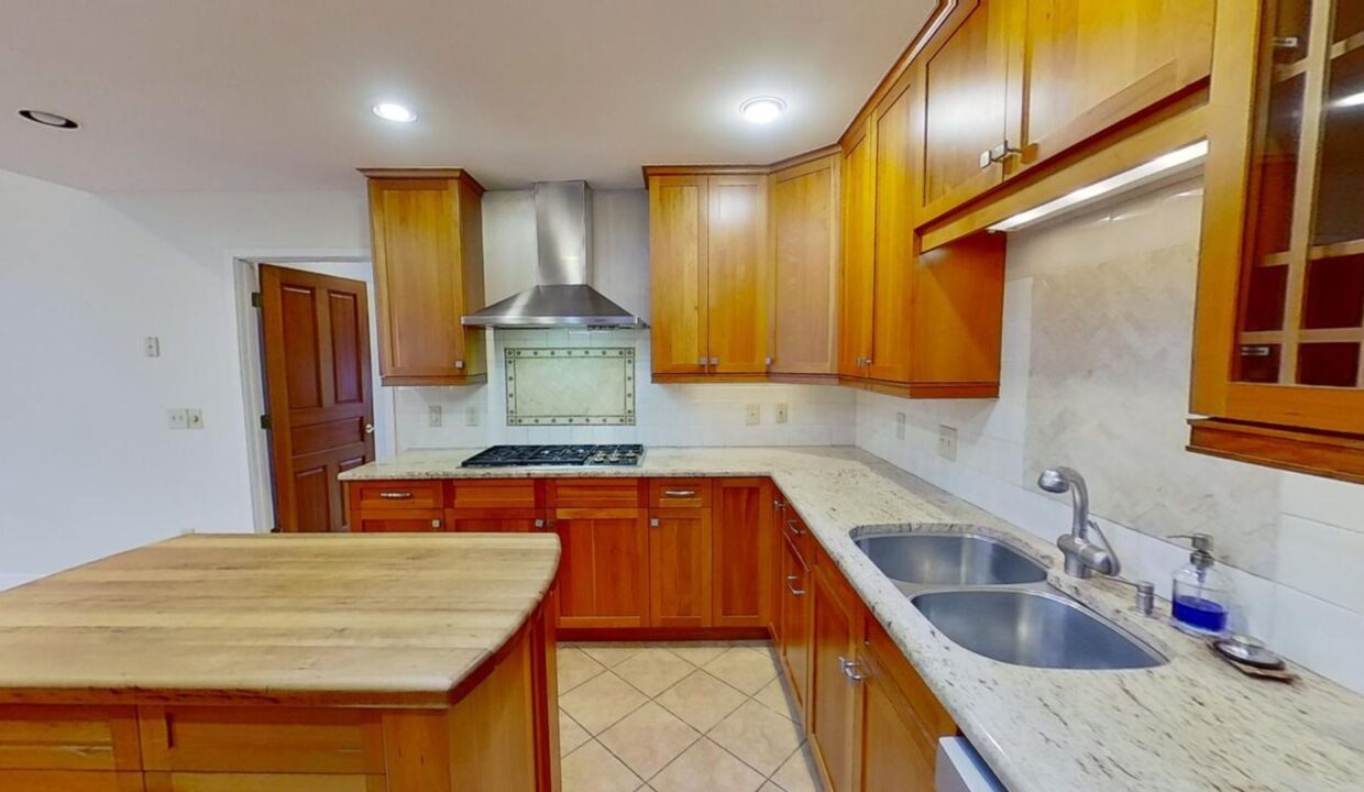 2323-Ridgefield-Dr-Chapel-Hill-NC-27517-25