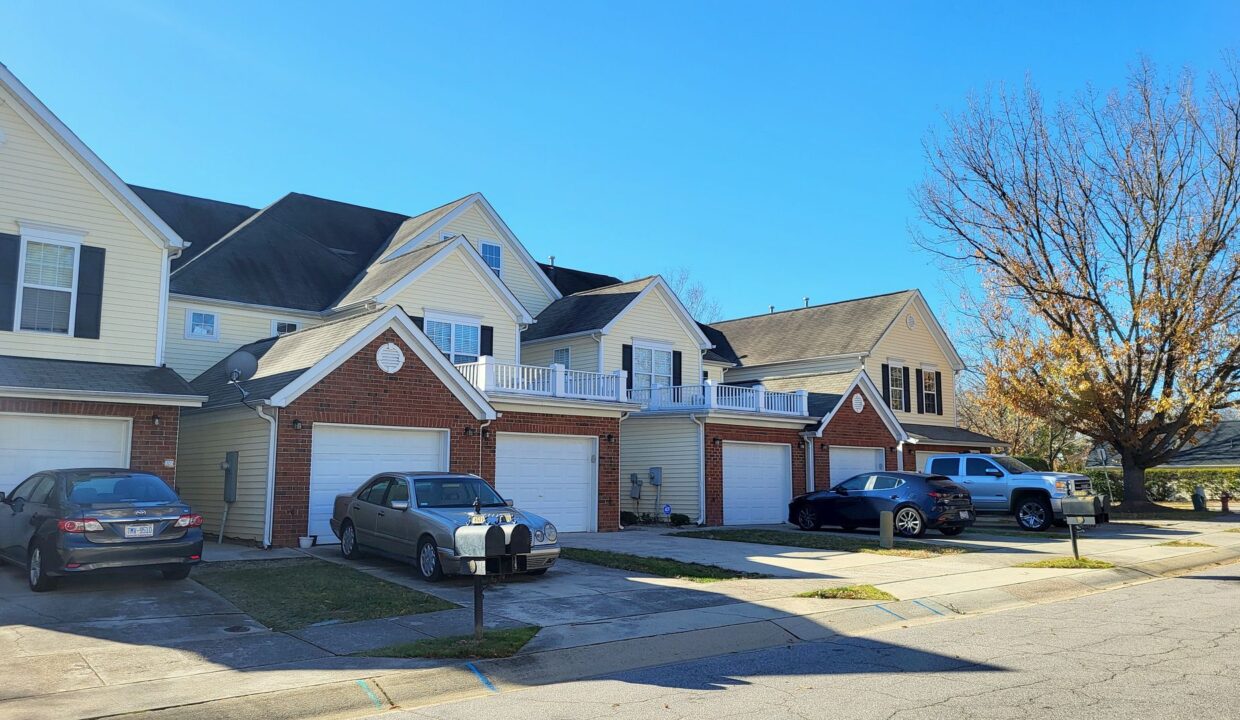 2608-Vega-Ct-Raleigh-NC-27614-29