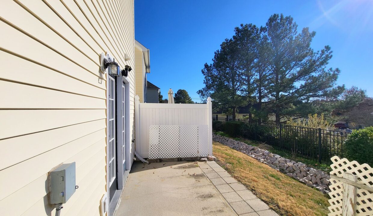 2608-Vega-Ct-Raleigh-NC-27614-32