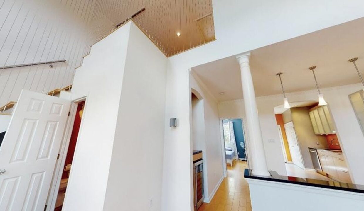 2708-Dilworth-Heights-Ln-Charlotte-NC-28209-10