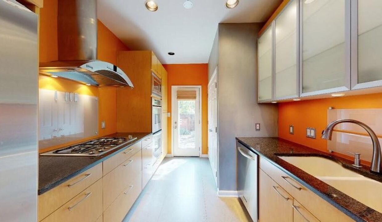 2708-Dilworth-Heights-Ln-Charlotte-NC-28209-17