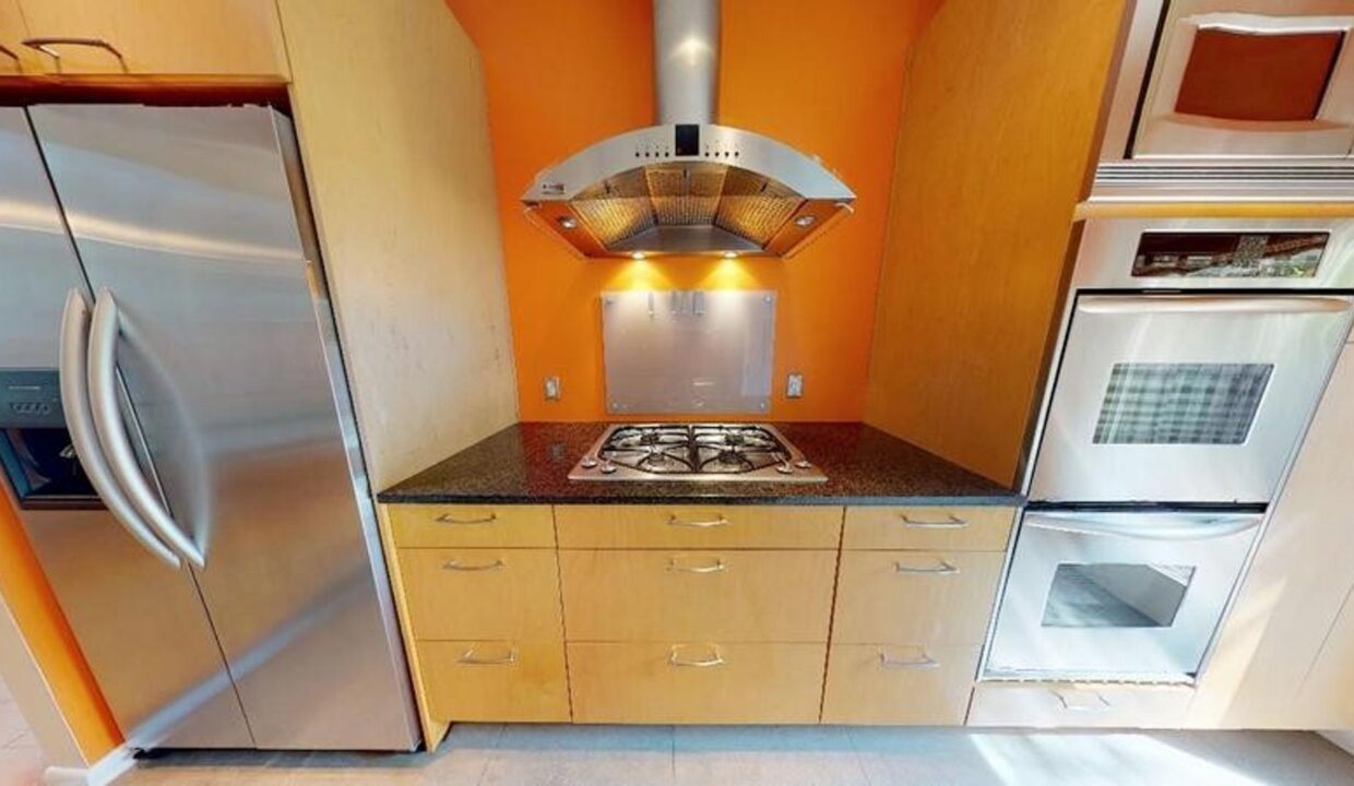 2708-Dilworth-Heights-Ln-Charlotte-NC-28209-18