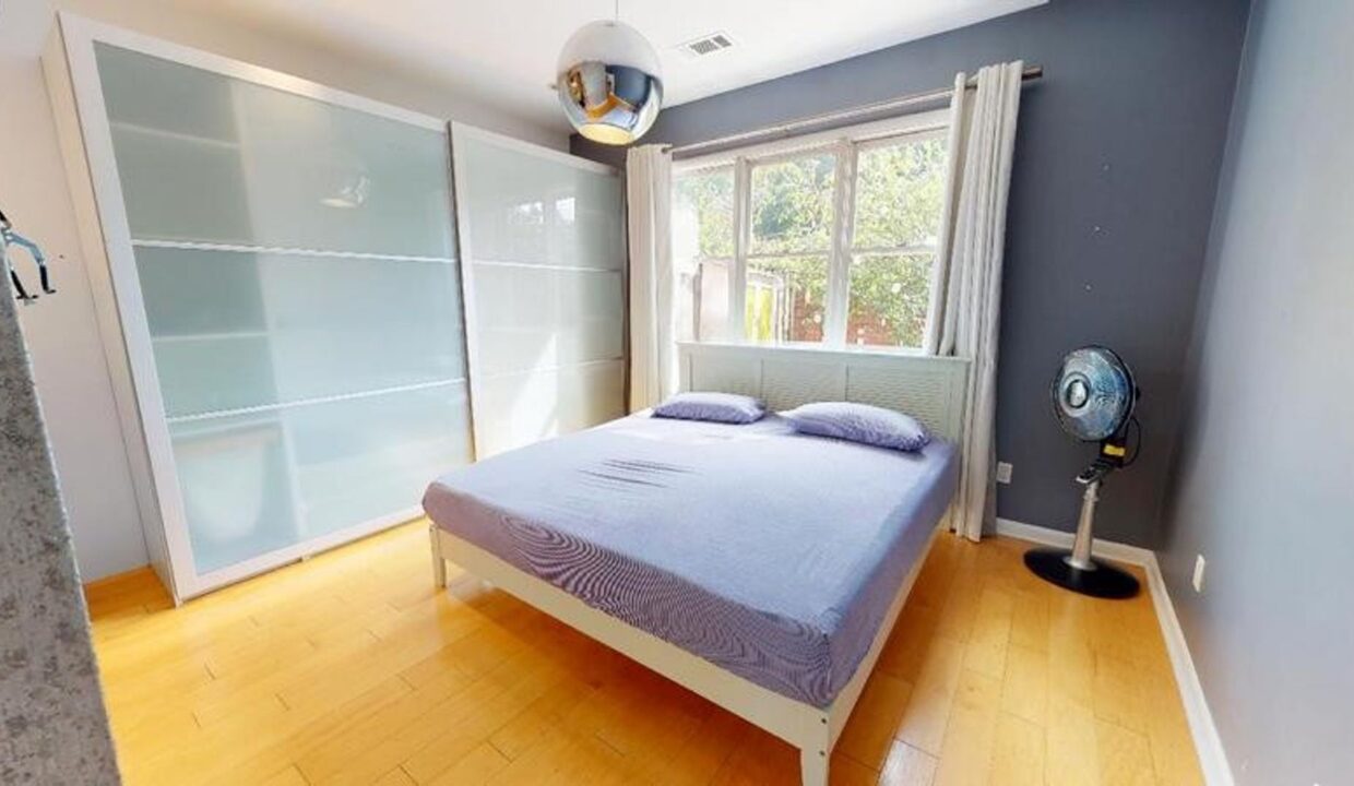 2708-Dilworth-Heights-Ln-Charlotte-NC-28209-23