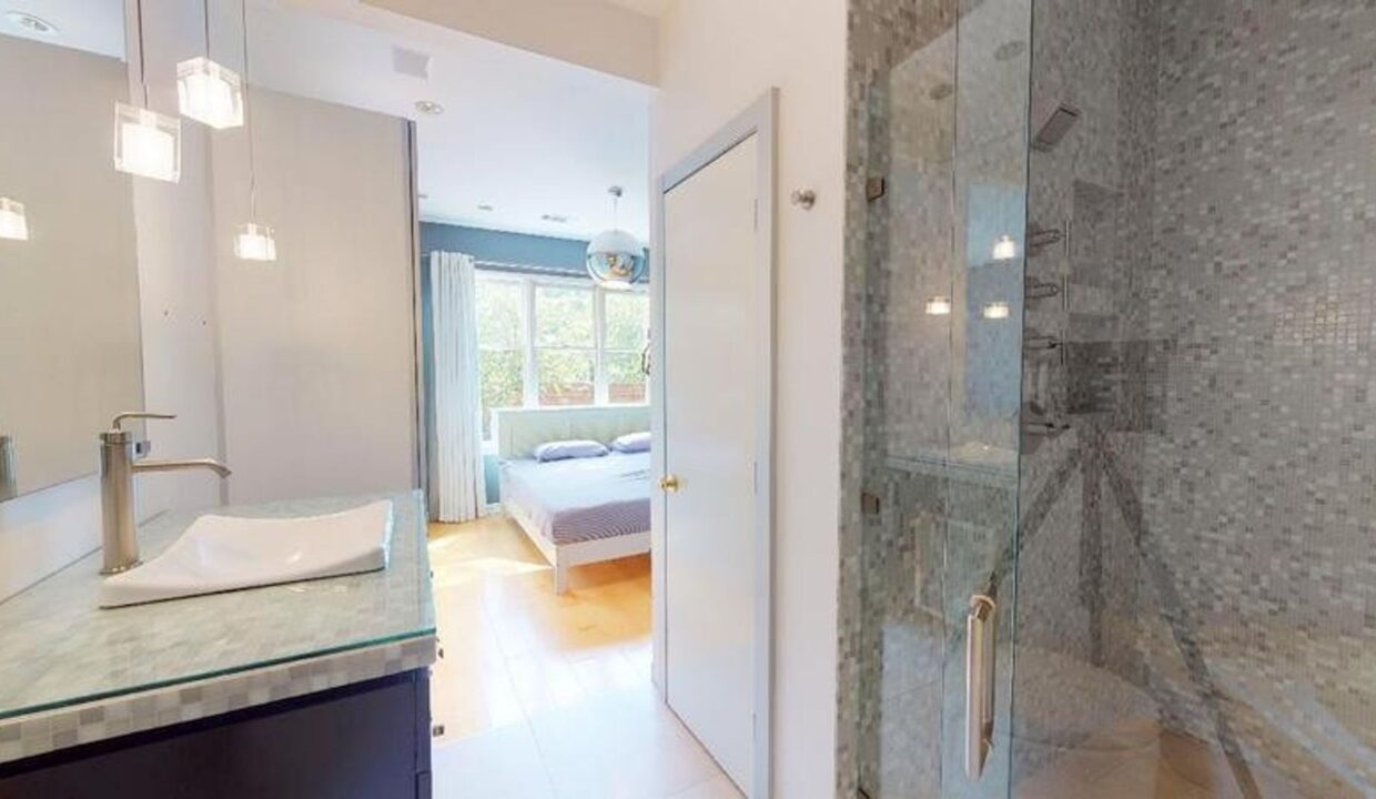 2708-Dilworth-Heights-Ln-Charlotte-NC-28209-28