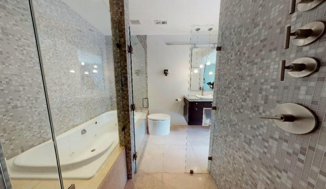 2708-Dilworth-Heights-Ln-Charlotte-NC-28209-29