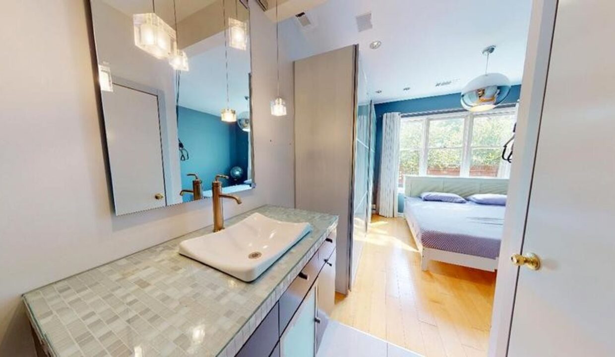 2708-Dilworth-Heights-Ln-Charlotte-NC-28209-30