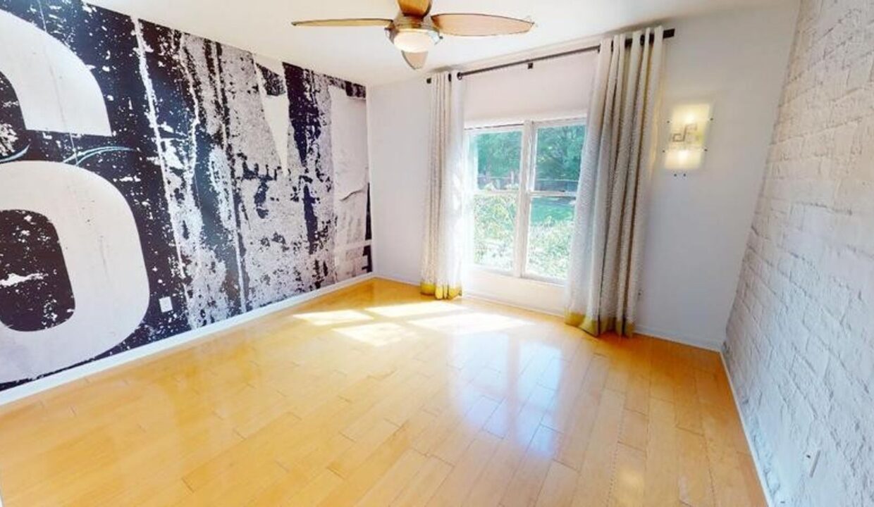 2708-Dilworth-Heights-Ln-Charlotte-NC-28209-37