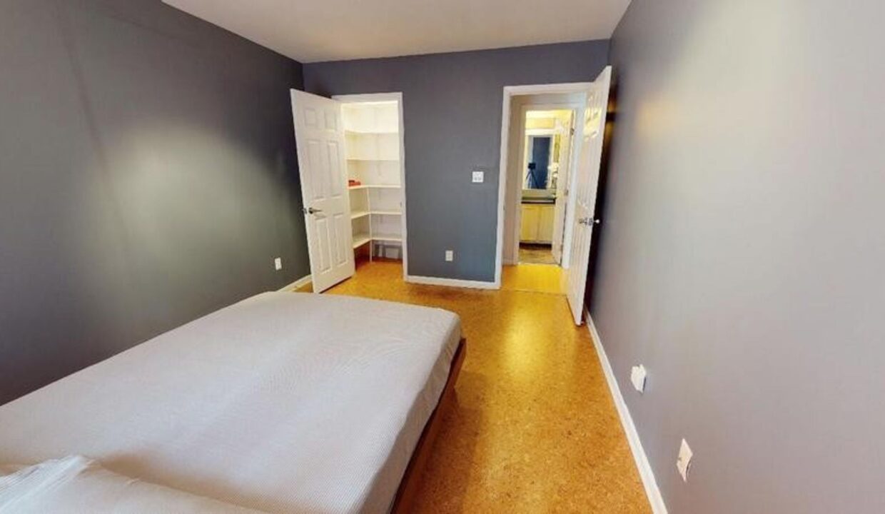 2708-Dilworth-Heights-Ln-Charlotte-NC-28209-42