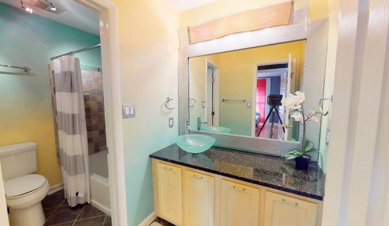 2708-Dilworth-Heights-Ln-Charlotte-NC-28209-44