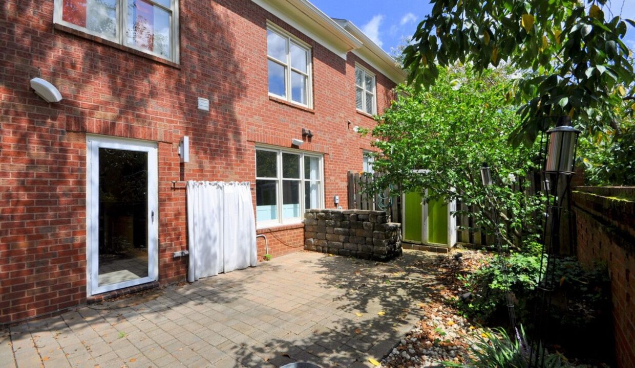 2708-Dilworth-Heights-Ln-Charlotte-NC-28209-46